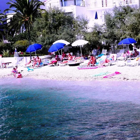 Beachfront Mediteran 3* Podstrana