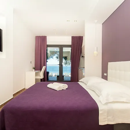 Beachfront Mediteran Hotel Podstrana