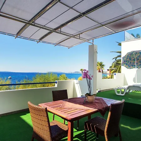 Beachfront Mediteran Hotel