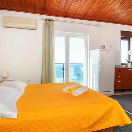 Beachfront Mediteran Hotel Podstrana